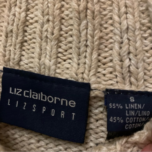 v i n t a g e :: Oversized Poinsettia Embroidered Christmas Sweater - Picture 10 of 12